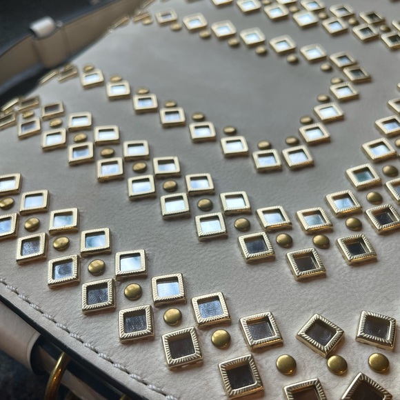 SOLD!! 🥳Tory Burch Medium Saddle Crossbody ✨ - Picture 9 of 12